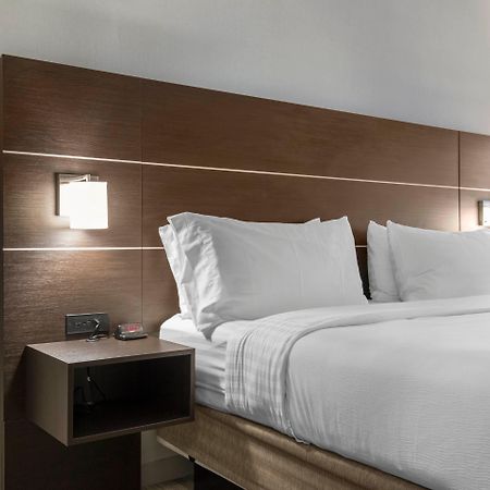 Holiday Inn Express And Suites Chicago West - St Charles, An Ihg Hotel Saint Charles Extérieur photo